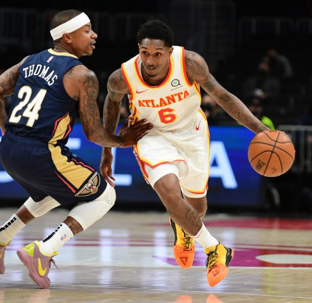 加强社交媒 加强社交媒