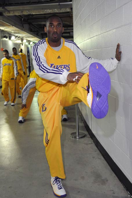 反击牵制两 反击牵制两